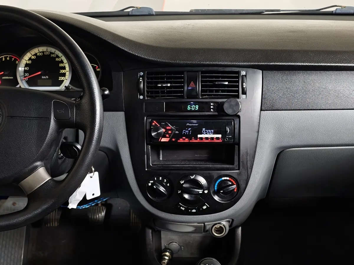 Chevrolet Lacetti 1.4 MT (95 л.с.) Синий в АВИЛОН. Слайд №14