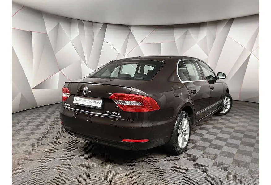Skoda Superb 1.8 TSI DSG (152 л.с.) Коричневый в АВИЛОН. Слайд №2