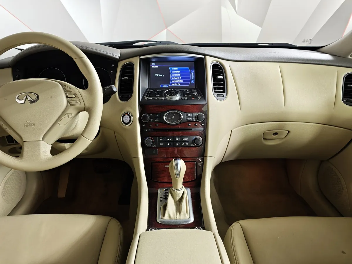 Infiniti QX50 2.5 AT AWD (222 л.с.) Черный в АВИЛОН. Слайд №14