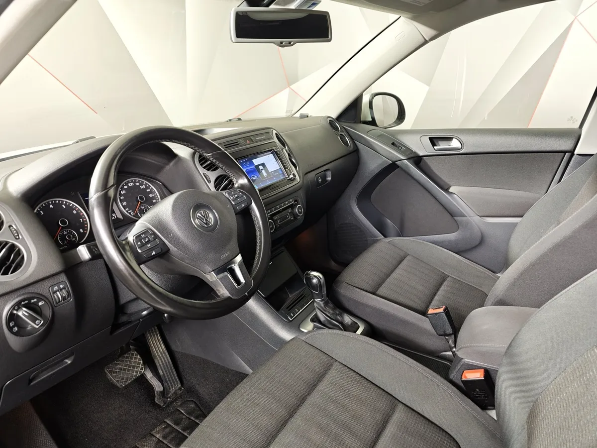 Volkswagen Tiguan 1.4 TSI BlueMotion DSG (150 л.с.) Белый в АВИЛОН. Слайд №18
