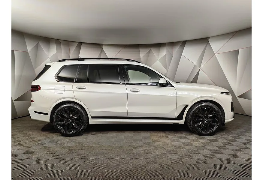 BMW X7 xDrive40d Steptronic (340 л.с.) Белый в АВИЛОН. Слайд №6 BMW X7 xDrive40d Steptronic (340 л.с.) Белый в АВИЛОН. Слайд №6