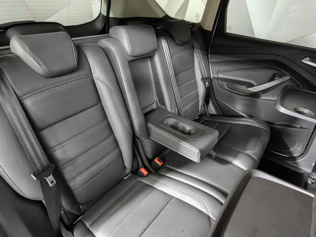 Ford Kuga 1.5 EcoBoost AT AWD (150 л.с.) Titanium Белый в АВИЛОН. Слайд №17