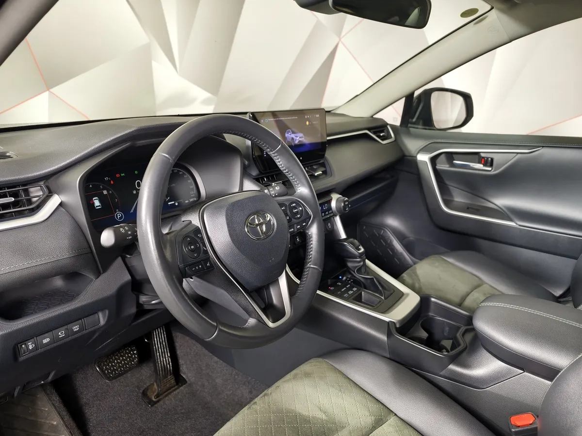 Toyota RAV4 2.0i CVT AWD (171 л.с.) Fashion Plus Белый в АВИЛОН. Слайд №19