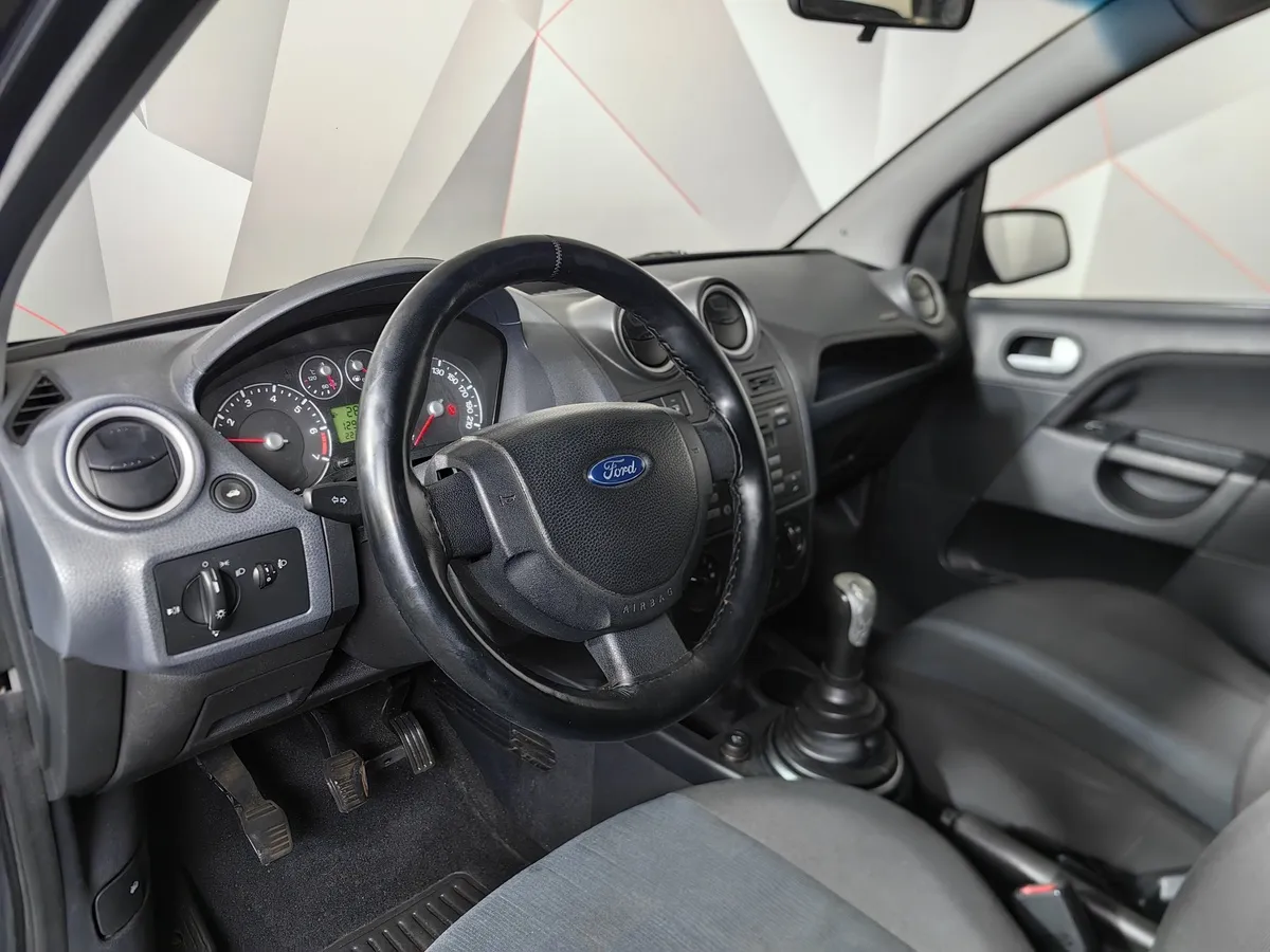 Ford Fiesta 1.4 Durashift EST (79 л.с.) Comfort Черный в АВИЛОН. Слайд №16