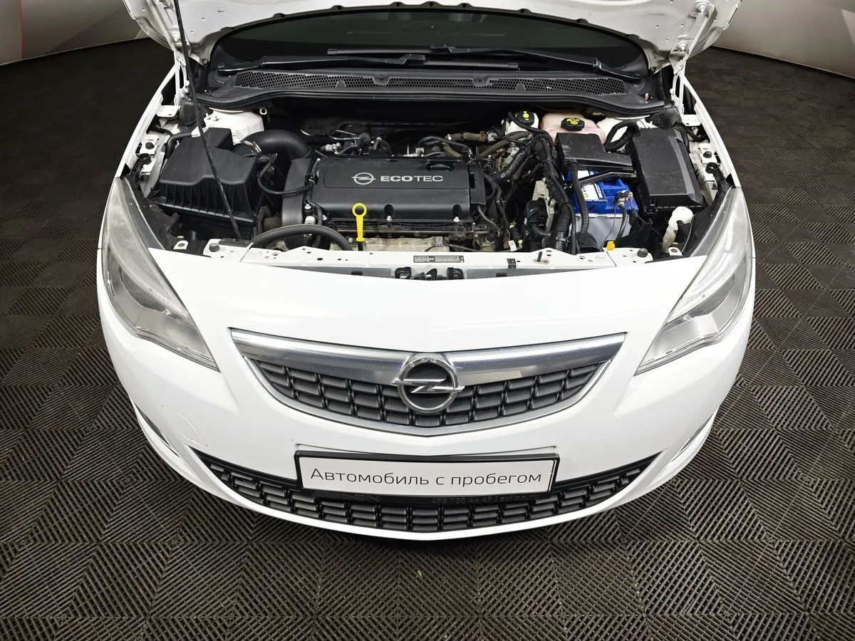 Opel Astra 1.6 AT (115 л.с.) Белый в АВИЛОН. Слайд №10