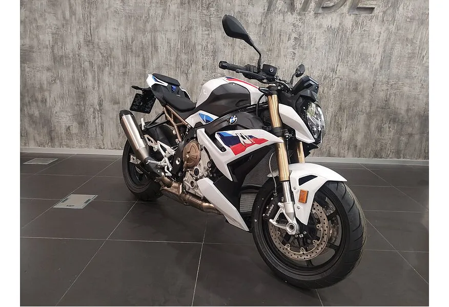 BMW Motorrad S 1000 R S 1000 R 999 см³ (160) 999 Белый в АВИЛОН. Слайд №2