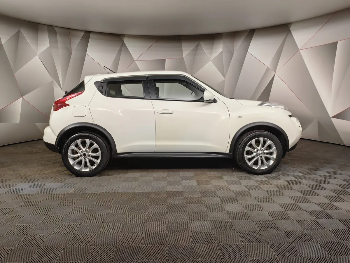 Nissan Juke 1.6 CVT (117 л.с.) Белый в АВИЛОН. Слайд №6