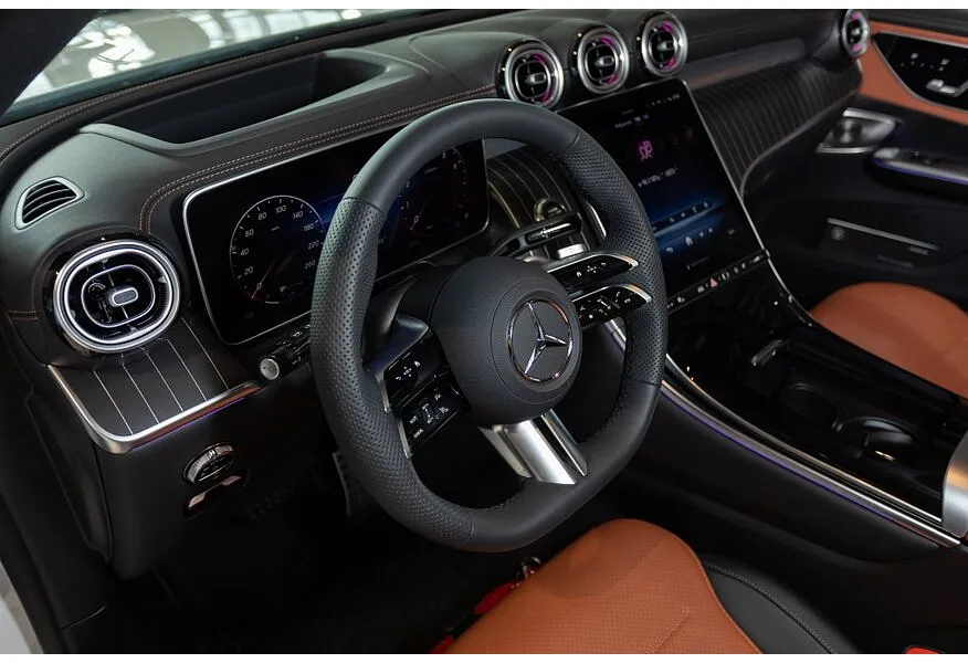 Mercedes-Benz GLC Купе 300 9G-TRONIC 4MATIC (272 л.с.) Белый в АВИЛОН. Слайд №10