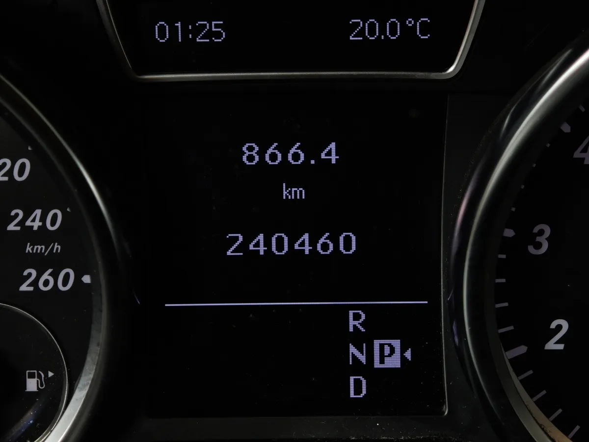 Mercedes-Benz M-Класс ML 350 BlueEfficiency 7G-Tronic Plus 4Matic (306 л.с.) Серый в АВИЛОН. Слайд №18