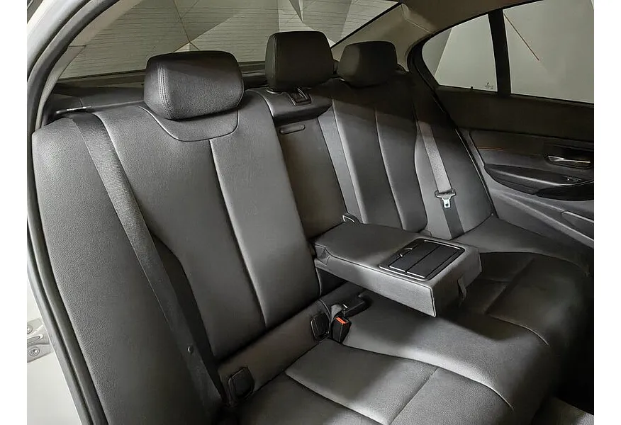 BMW 3 серия 320d xDrive AT (190 л.с.) Base Локальная сборка Белый в АВИЛОН. Слайд №14