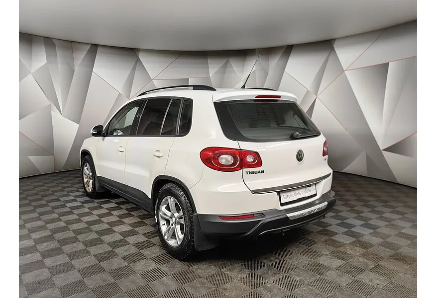 Volkswagen Tiguan 1.4 TSI MT (150 л.с.) Trend & Fun Белый в АВИЛОН. Слайд №3