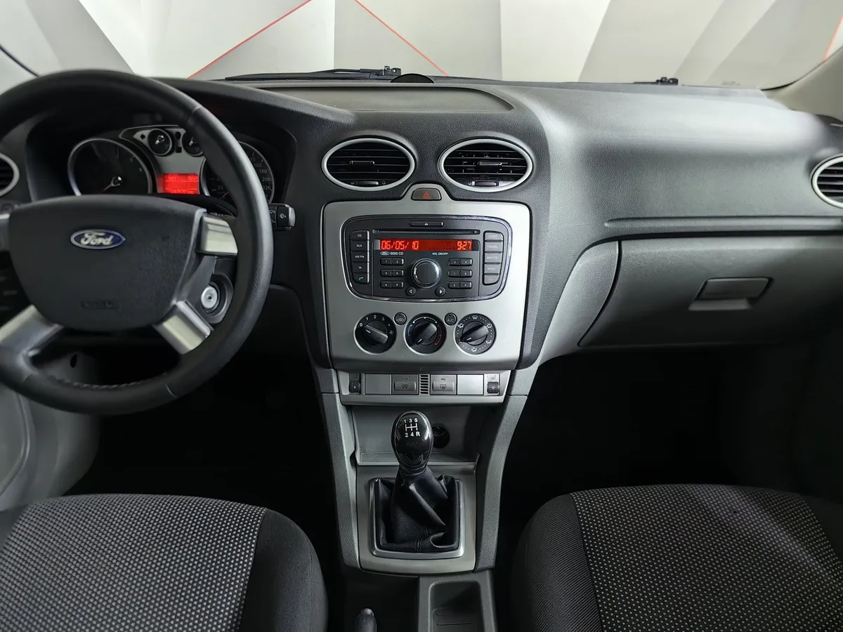 Ford Focus 1.8 MT (125 л.с.) Синий в АВИЛОН. Слайд №14