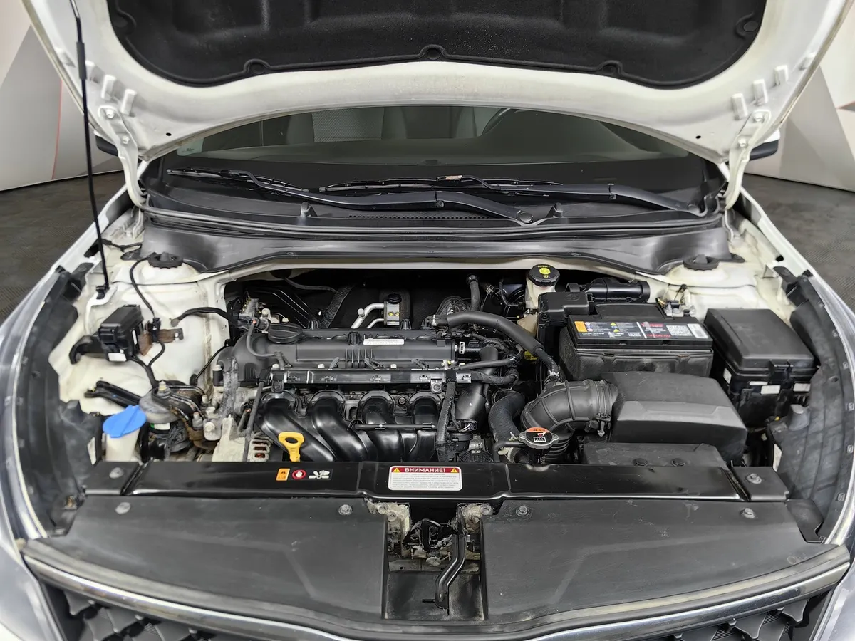 Kia Rio 1.6 AT (123 л.с.) Luxe Белый в АВИЛОН. Слайд №11