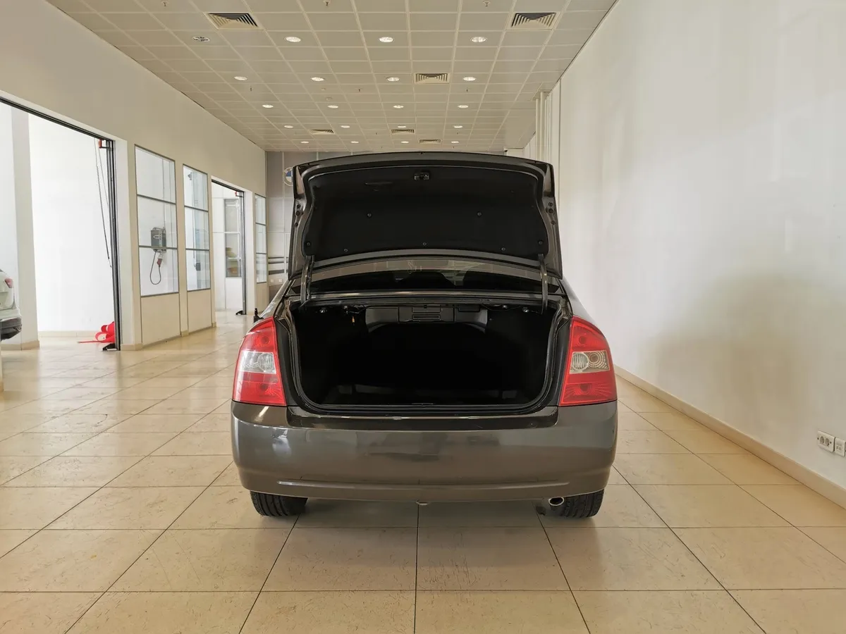 Kia Cerato 2.0 MT (143 л.с.) Серый в АВИЛОН. Слайд №10