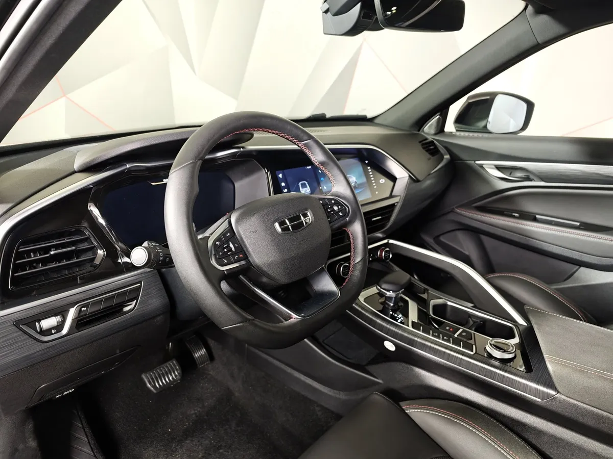 Geely Tugella 2.0 AT AWD (238 л.с.) Flagship Черный в АВИЛОН. Слайд №17