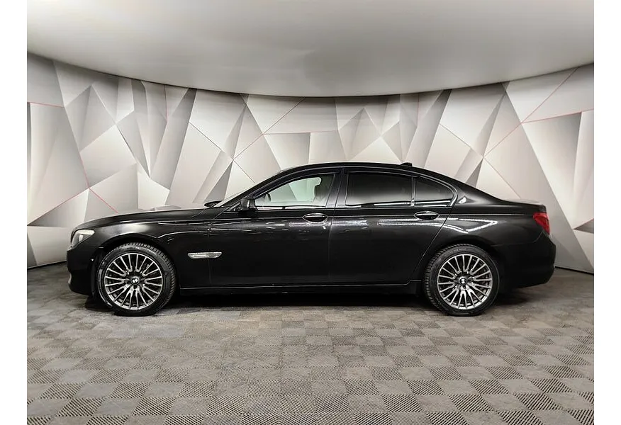 BMW 7 серия 740d xDrive AT (306 л.с.) Черный в АВИЛОН. Слайд №5