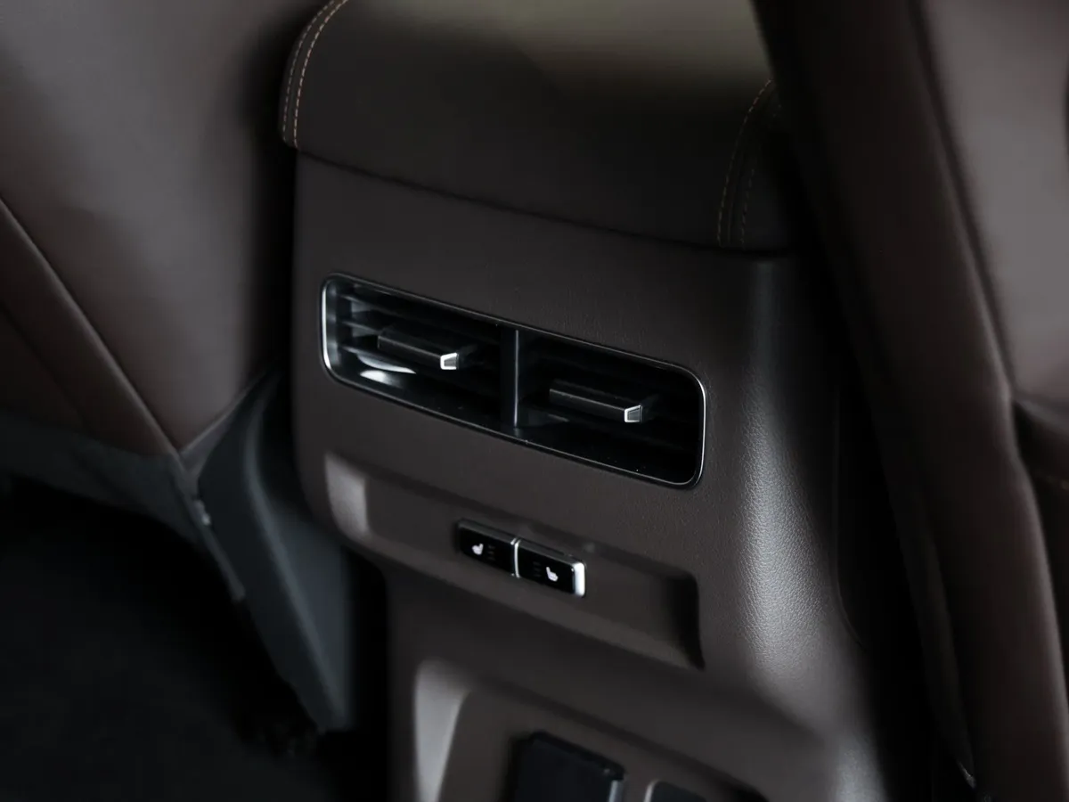 Foton Tunland V7 2.0d AT 4WD (159 л.с.) Extreme Серый в АВИЛОН. Слайд №10