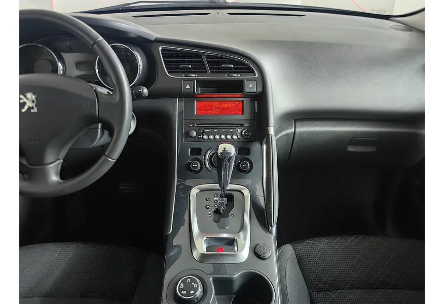 Peugeot 3008 1.6 HDI AMT (120 л.с.) Черный в АВИЛОН. Слайд №14