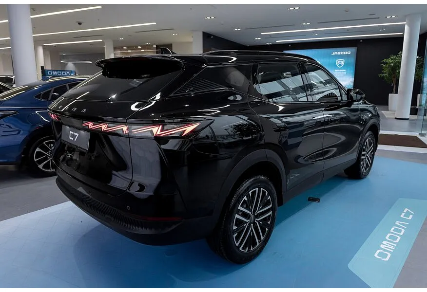 OMODA C7 1.6 DCT 4WD (150 л.с.) Ultimate Черный в АВИЛОН. Слайд №6