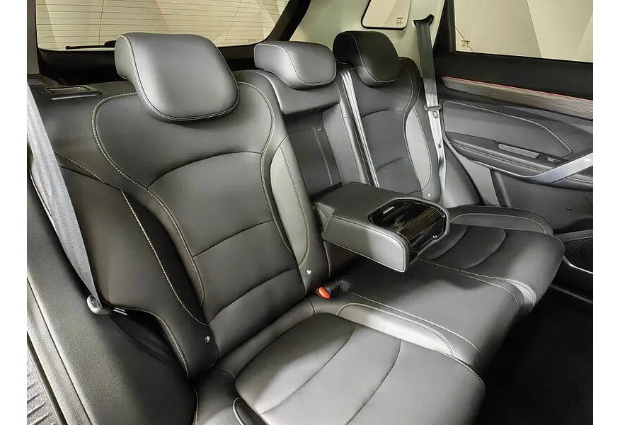 Geely Atlas Pro 1.5T 7DCT AWD (177 л.с.) Flagship Красный в АВИЛОН. Слайд №16