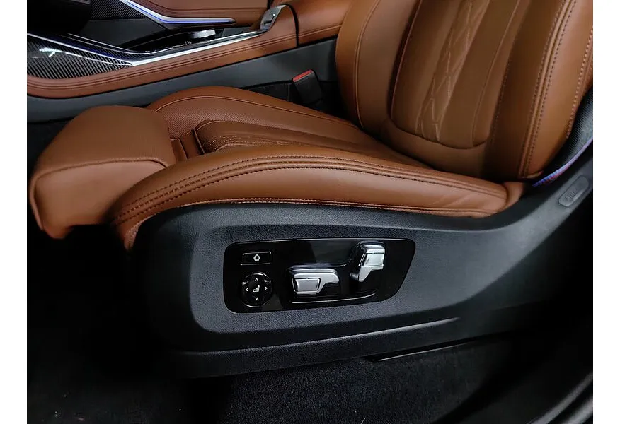 АВИЛОН - BMW X7 xDrive40d Steptronic (340 л.с.) Черный - slide 15