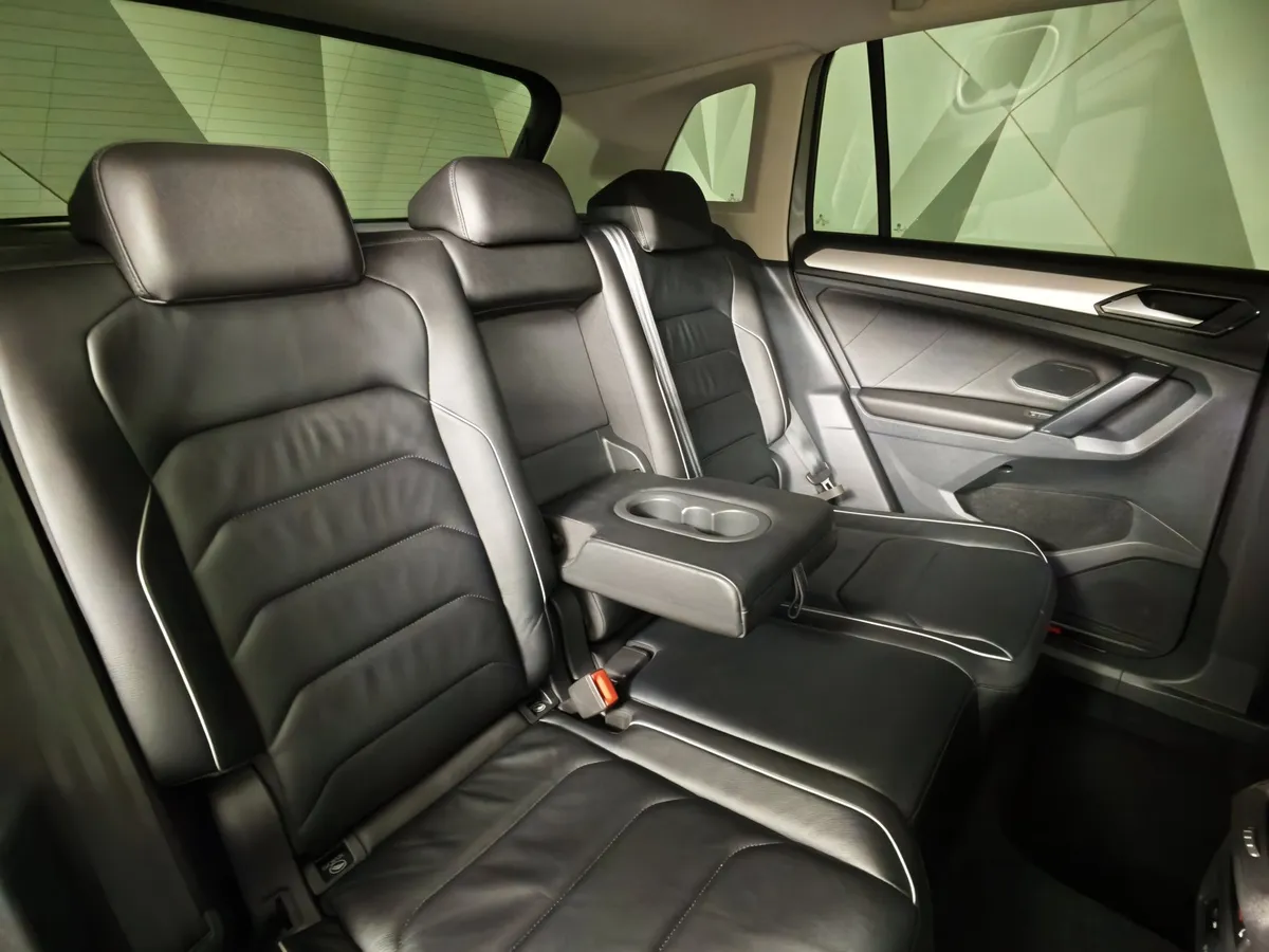 Volkswagen Tiguan 2.0 TSI 4Motion DSG (180 л.с.) Comfortline Серебристый в АВИЛОН. Слайд №16