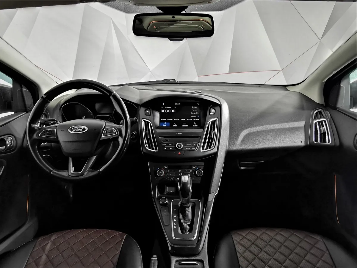 Ford Focus 1.5 EcoBoost AT (150 л.с.) Titanium Серый в АВИЛОН. Слайд №14