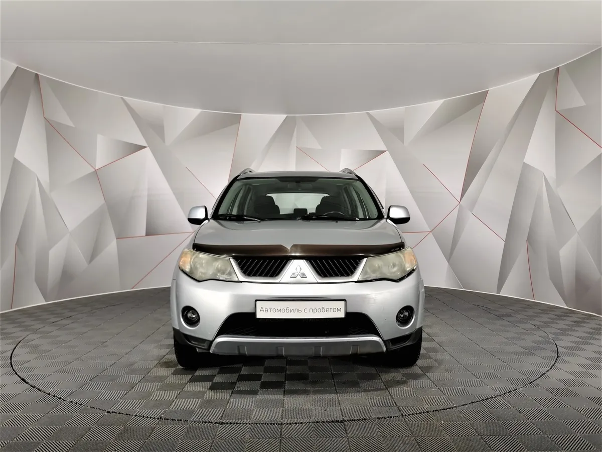Mitsubishi Outlander 2.4 CVT 4WD (170 л.с.) Серебристый в АВИЛОН. Слайд №7