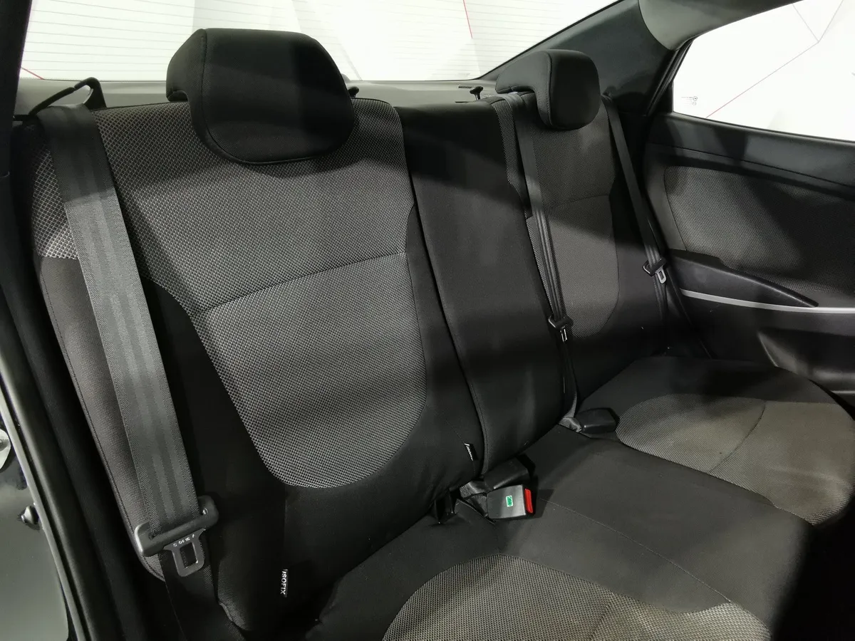Hyundai Solaris 1.4 MT (107 л.с.) Active Черный в АВИЛОН. Слайд №16