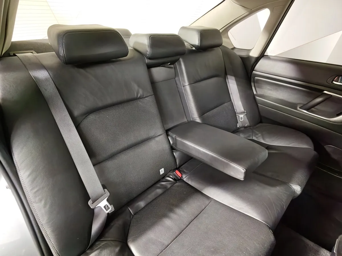 Subaru Legacy 2.5 AT 4WD (173 л.с.) Серый в АВИЛОН. Слайд №15