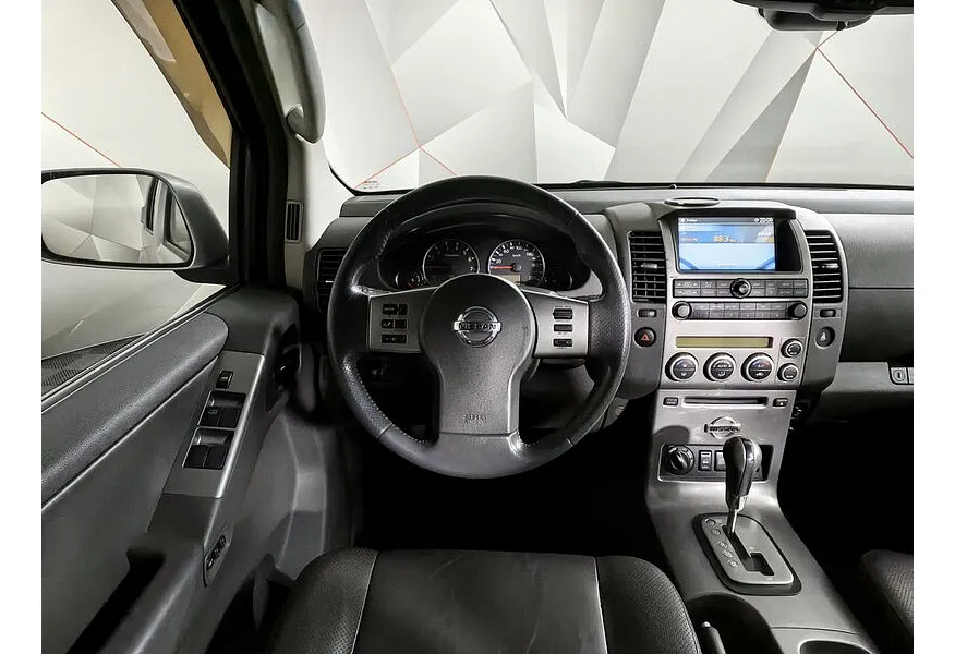 Nissan Pathfinder 4.0 AT (269 л.с.) Серебристый в АВИЛОН. Слайд №18