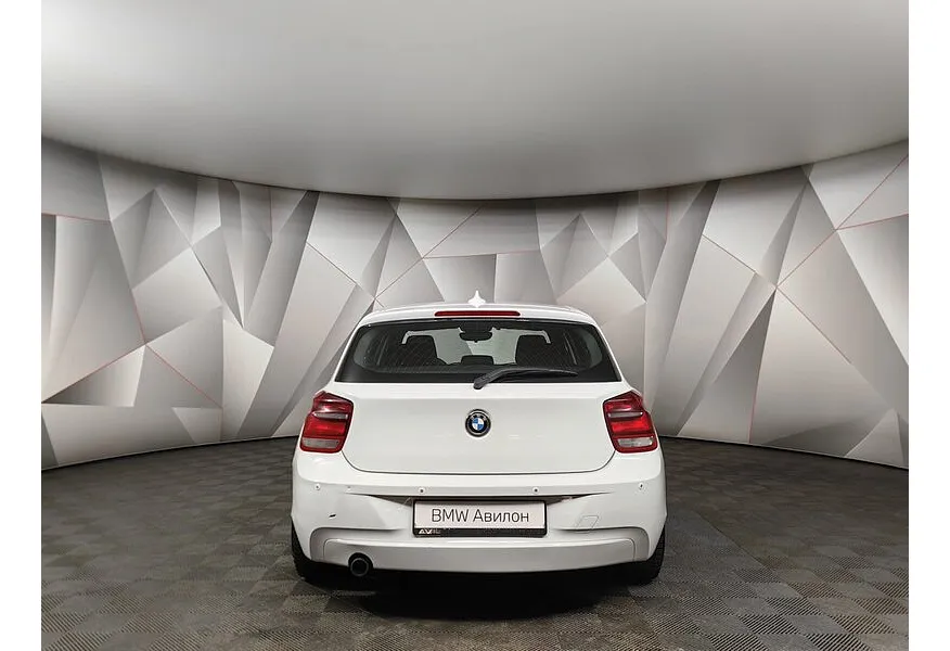 BMW 1 серия 116i AT (136 л.с.) Белый в АВИЛОН. Слайд №4