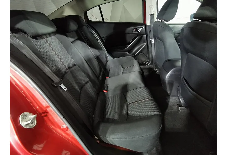 Mazda 3 1.5 AT (120 л.с.) Красный в АВИЛОН. Слайд №15