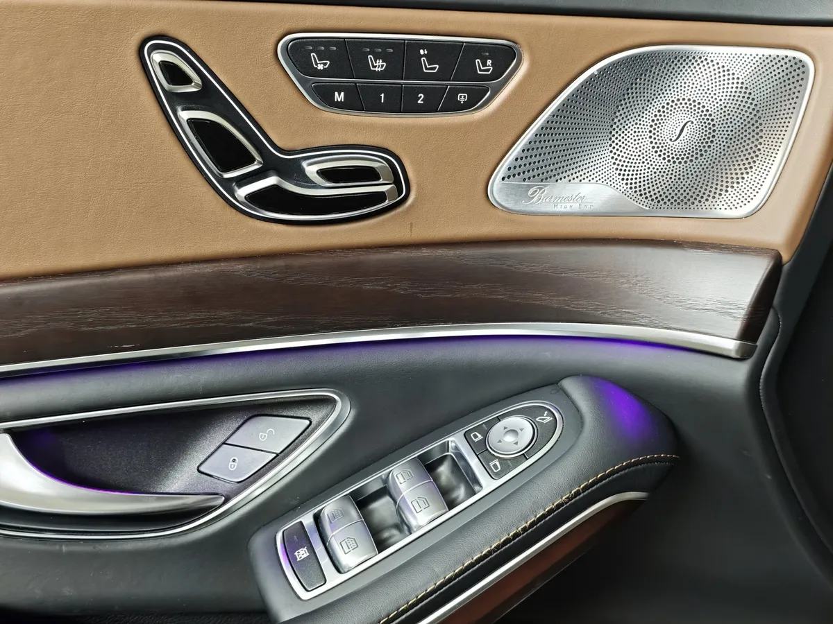 Mercedes-Benz S-Класс S 63 AMG 4Matic Speedshift Plus 7G-Tronic длинная база (585 л.с.) Черный в АВИЛОН. Слайд №31