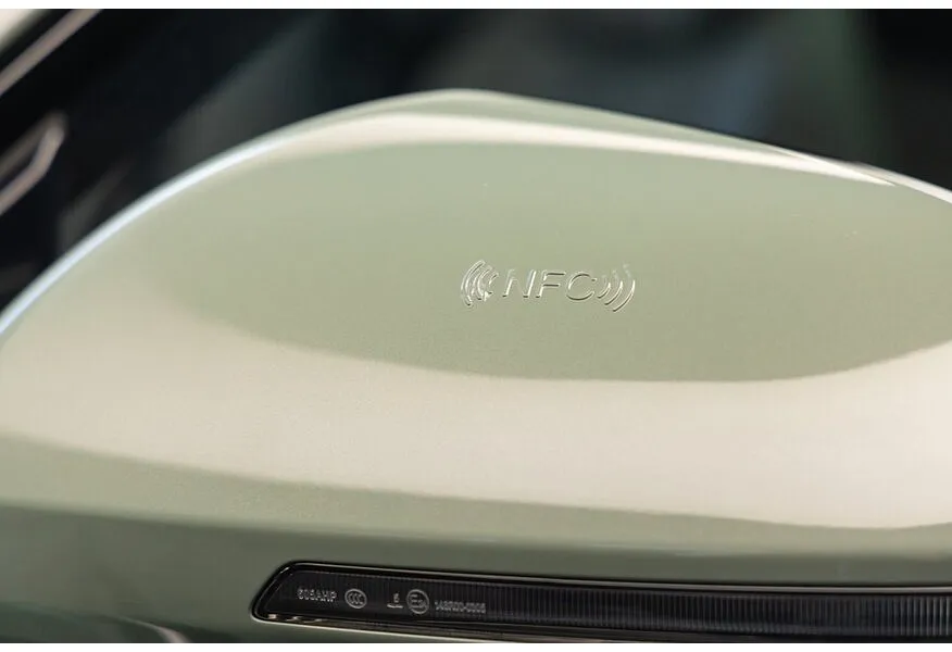 LIVE. Слайд №14