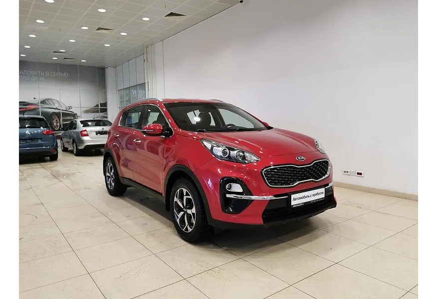 Kia Sportage 2.0 MPI AT 4WD (150 л.с.) Luxe Красный в АВИЛОН. Слайд №3