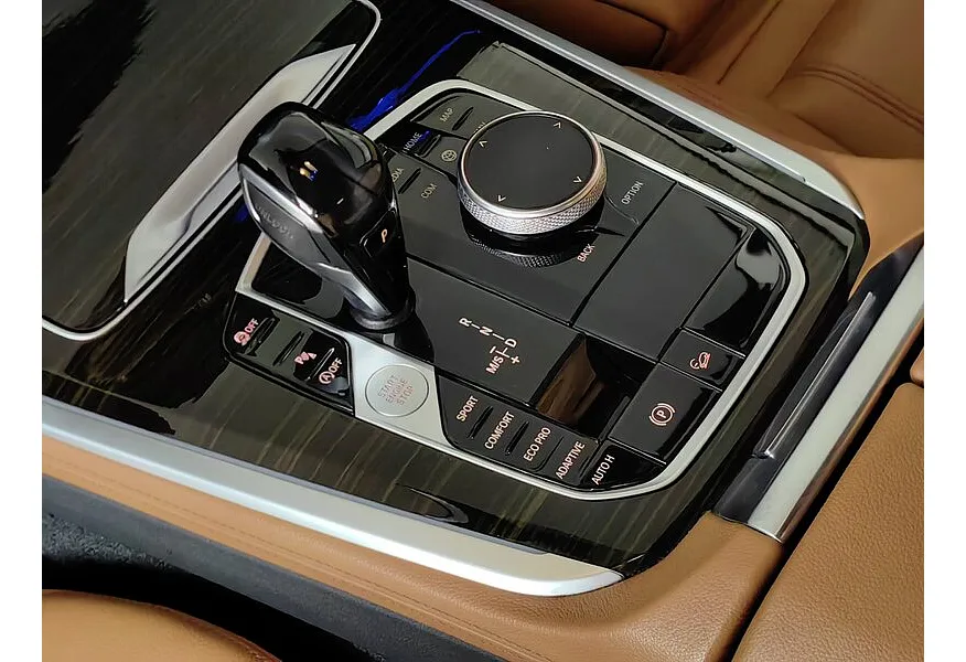 BMW X5 xDrive25d Steptronic (231 л.с.) Business Черный в АВИЛОН. Слайд №18