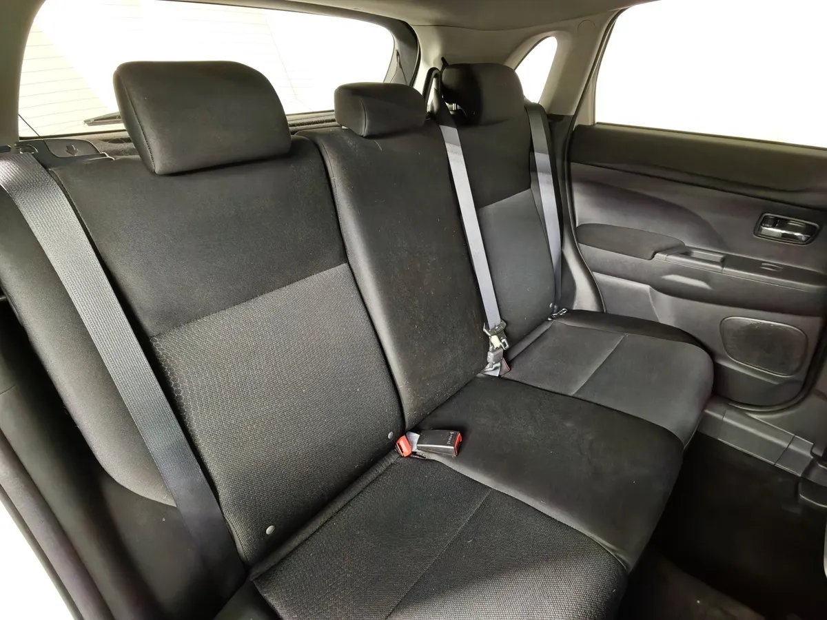 Mitsubishi ASX 1.8 CVT 2WD (140 л.с.) Белый в АВИЛОН. Слайд №16