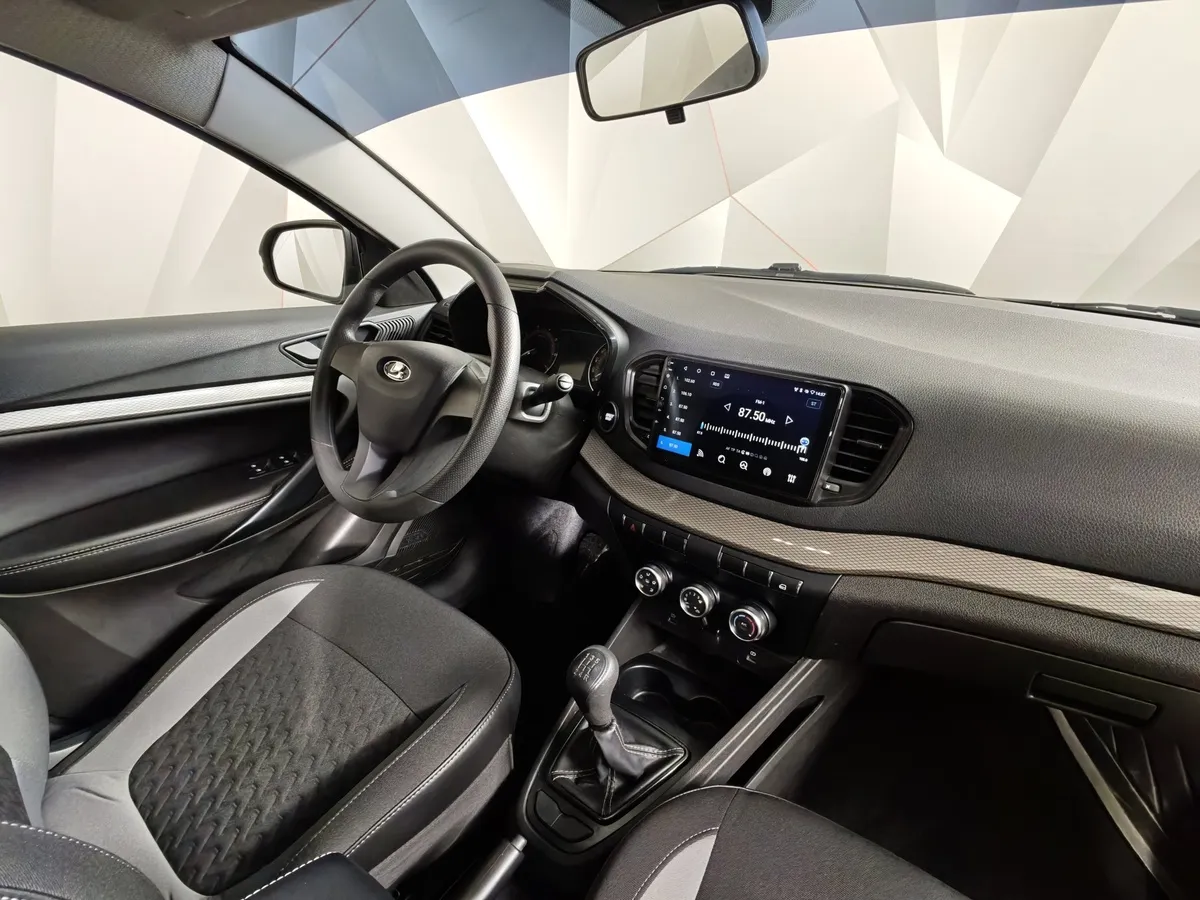 ВАЗ (Lada) Vesta 1.6 MT (106 л.с.) Белый в АВИЛОН. Слайд №13