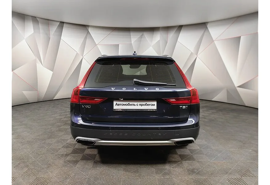 Volvo V90 Cross Country 2.0 T5 Drive-E AT AWD (249 л.с.) Pro Синий в АВИЛОН. Слайд №8