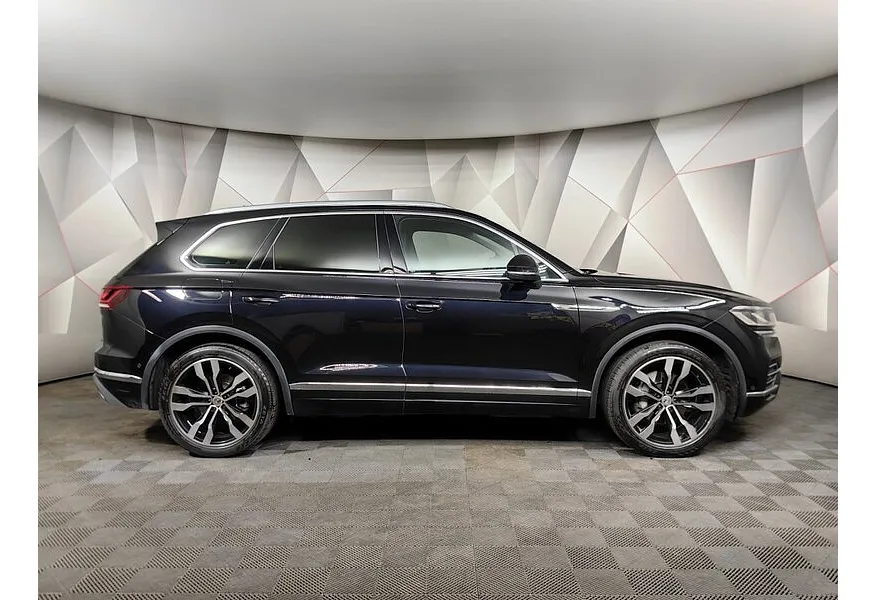Volkswagen Touareg 2.0 TSI Tiptronic 4Motion (249 л.с.) Respect Черный в АВИЛОН. Слайд №6