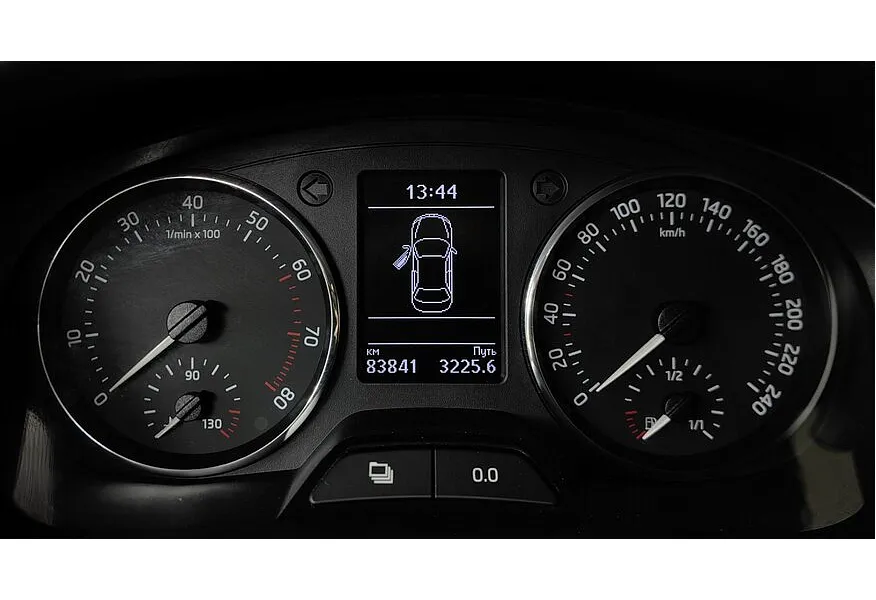 Skoda Rapid 1.6 MT (105 л.с.) Серебристый в АВИЛОН. Слайд №19