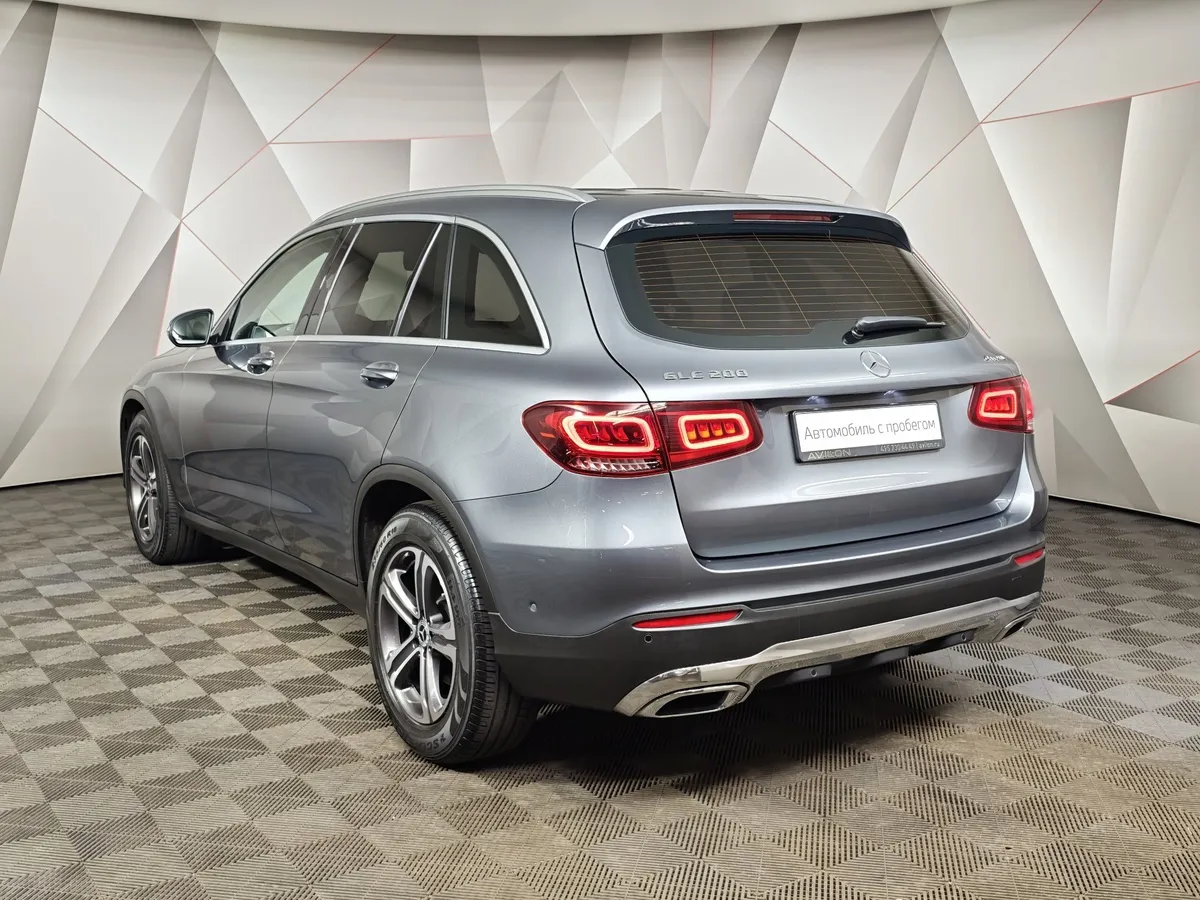 Mercedes-Benz GLC 200 9G-TRONIC 4MATIC (197 л.с.) Premium Серый в АВИЛОН. Слайд №4