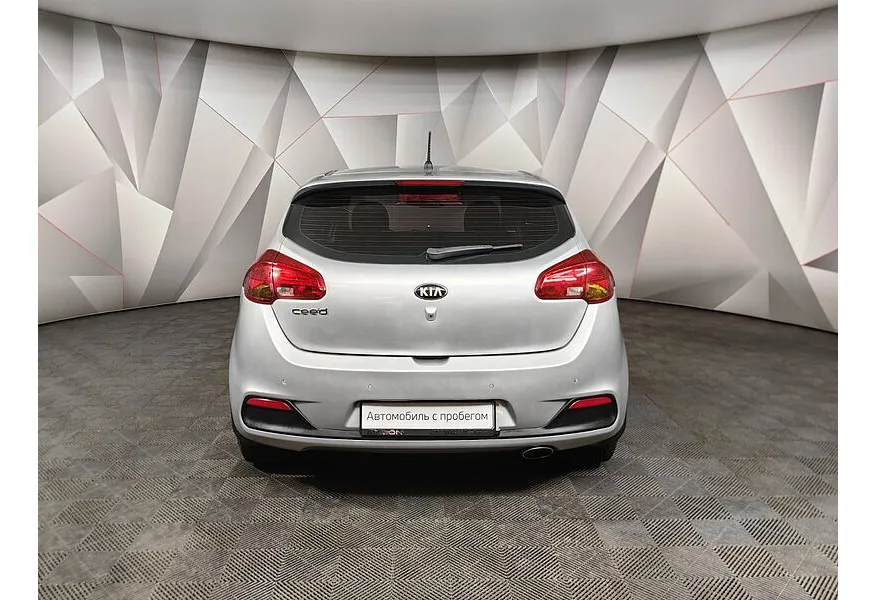 Kia Ceed 1.6 AT (129 л.с.) Серебристый в АВИЛОН. Слайд №8
