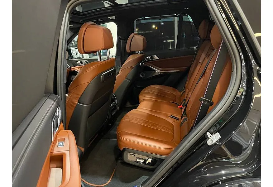 BMW X5 xDrive30d Steptronic (286 л.с.) Черный в АВИЛОН. Слайд №8