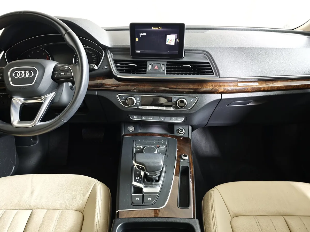 Audi Q5 2.0 TFSI S tronic quattro (249 л.с.) Design Белый в АВИЛОН. Слайд №14