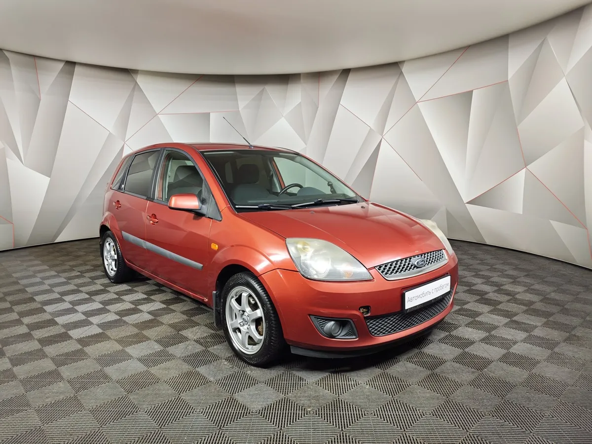 Ford Fiesta 1.6 Flex MT (100 л.с.) Красный в АВИЛОН. Слайд №3