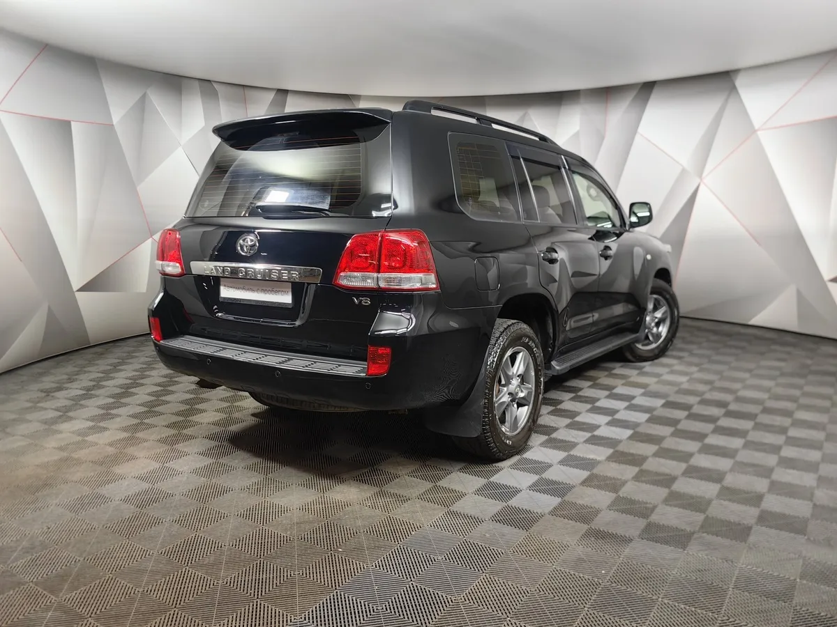 Toyota Land Cruiser 4.5 Twin-Turbo D AT 4WD (5 мест) (235 л.с.) Престиж Черный в АВИЛОН. Слайд №2