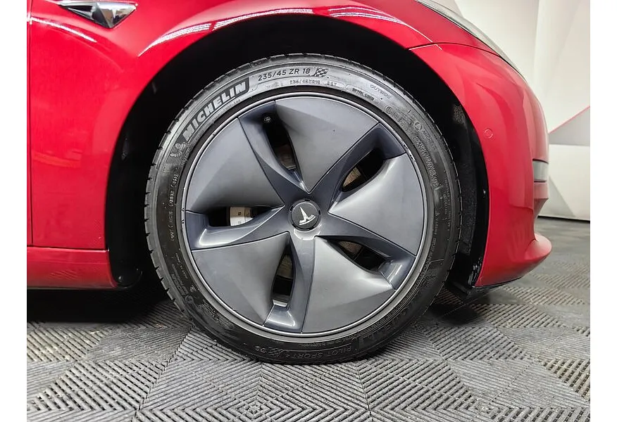 АВИЛОН - Tesla Model 3 AT 4WD (346 л.с.) Красный - slide 15