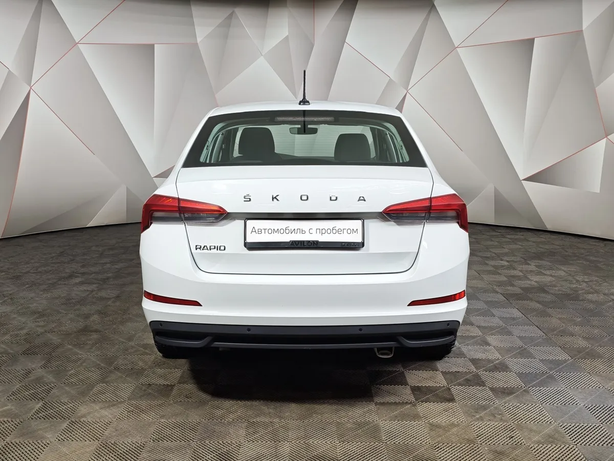 Skoda Rapid 1.6 AT (110 л.с.) Белый в АВИЛОН. Слайд №8